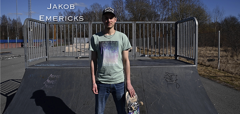 Jakob Emericks åker skejtboard  i Ör i Sundbyberg.